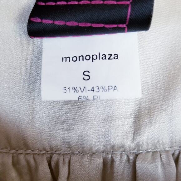 Monoplaza Pink Red Floral Embroidered Mesh Overlay Floral A-line Skirt  - Size S - Picture 5 of 6